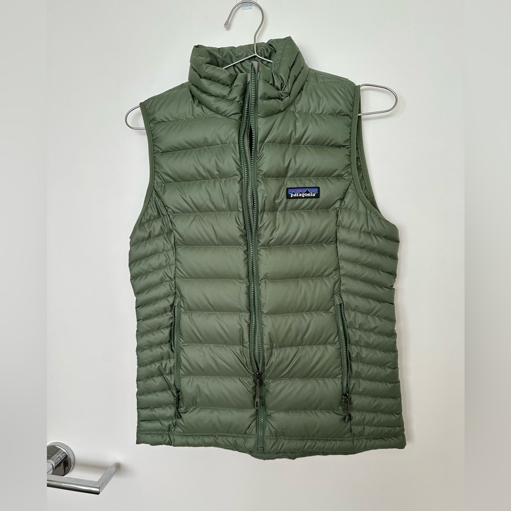 Patagonia Woman’s Down Sweater Vest - XS - NEW WITH TAG
